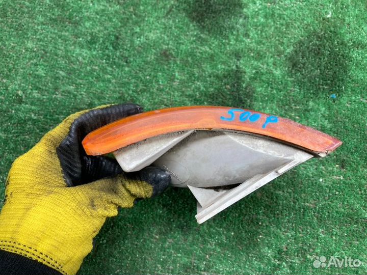 Поворотник правый Volkswagen Transporter