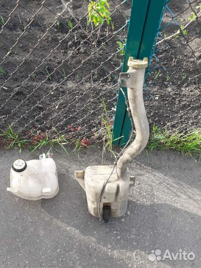 Расширительный и опрыскивательные бочки