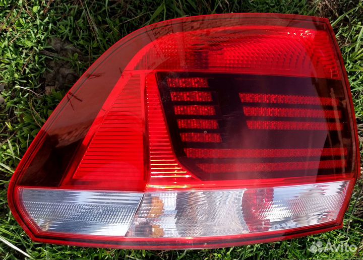 Задний левый фонарь VW Polo sedan rest