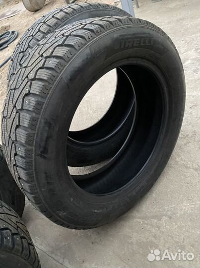Pirelli Ice Zero 215/60 R17