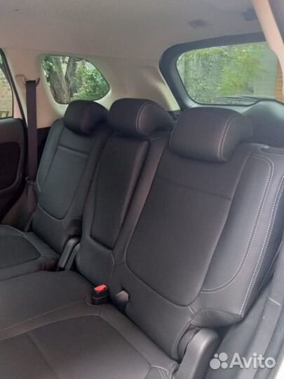 Чехлы на Mitsubishi Outlander 3 рестаилинг