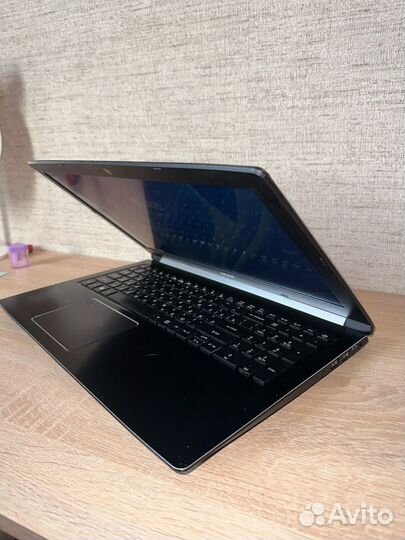 Acer aspire a715-72g