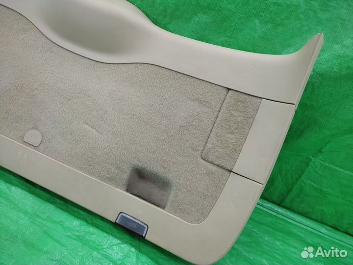 Обшивка двери багажника VW Touareg 2002-2010