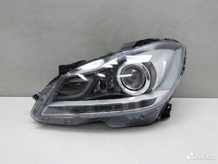 Фара левая Mercedes-Benz C-Class