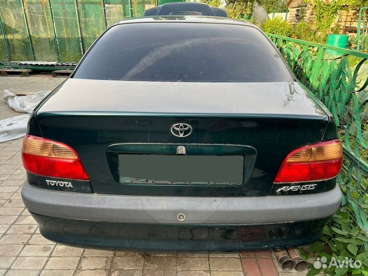 Toyota Avensis 2.0 AT, 2001, 303 000 км