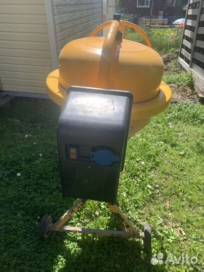 Бетоносмеситель MAG CM350C