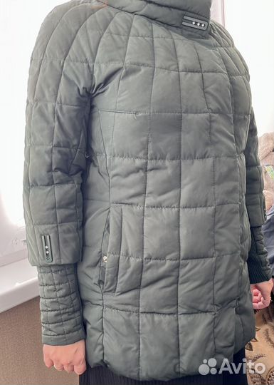 Продам куртку женскую