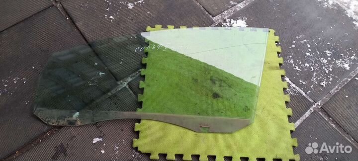 Стекло передней левой двери, гольф - 5 +