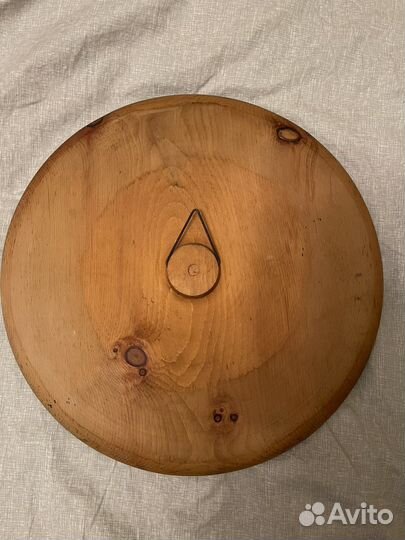 Резное панно из дерева