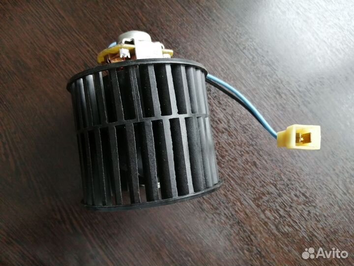 Моторчик отопителя Газ-3302 с крыльчаткой