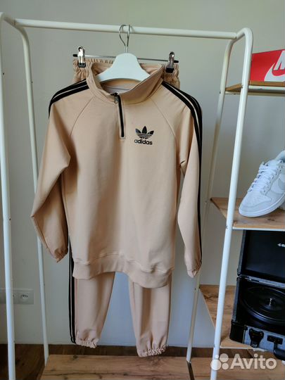 Спортивный костюм женский adidas