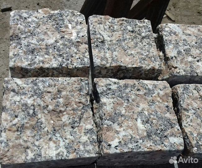 Гранит колотый