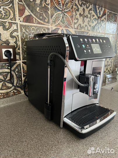 Кофемашина Saeco Phillips SM 6582/30