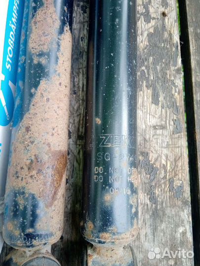 Форд Торнео Коннект стойки