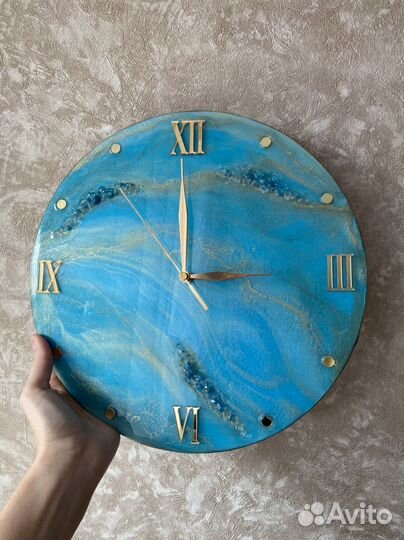 Часы настенные голубые