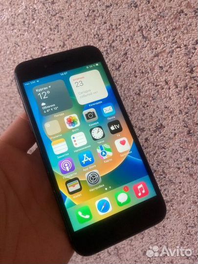 iPhone 8, 64 ГБ