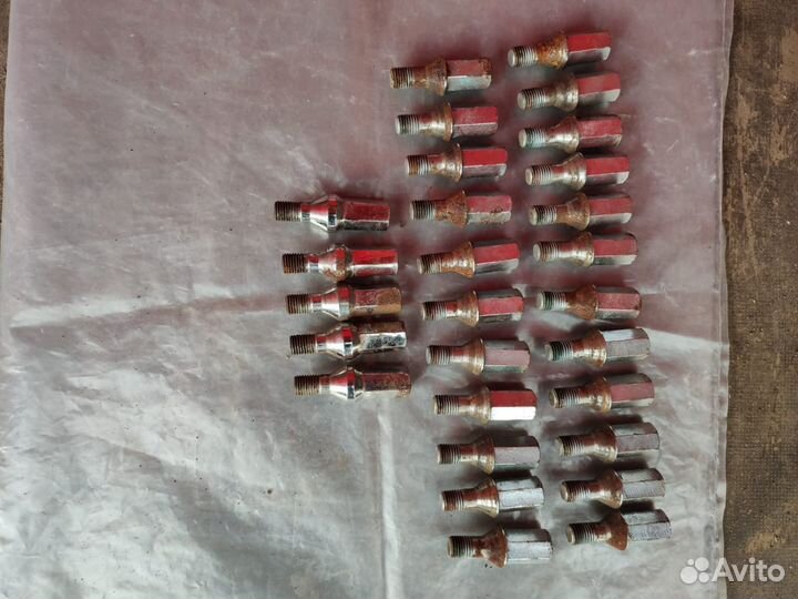 Болты удлиненные для литых дисков на ваз