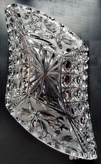 Ваза хрустальная