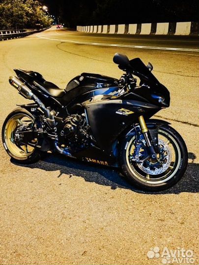 Yamaha yzf r1