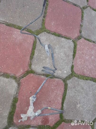 Тормозная трубка перед прав короткая Prado 150