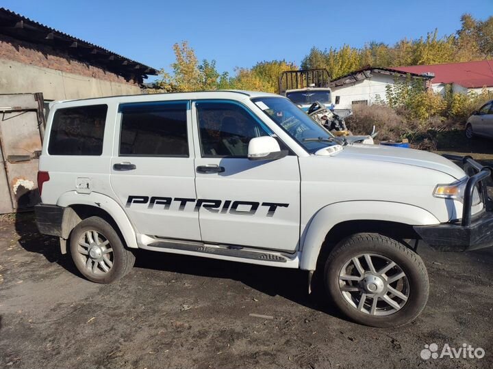УАЗ Patriot 2.7 МТ, 2015, 60 652 км