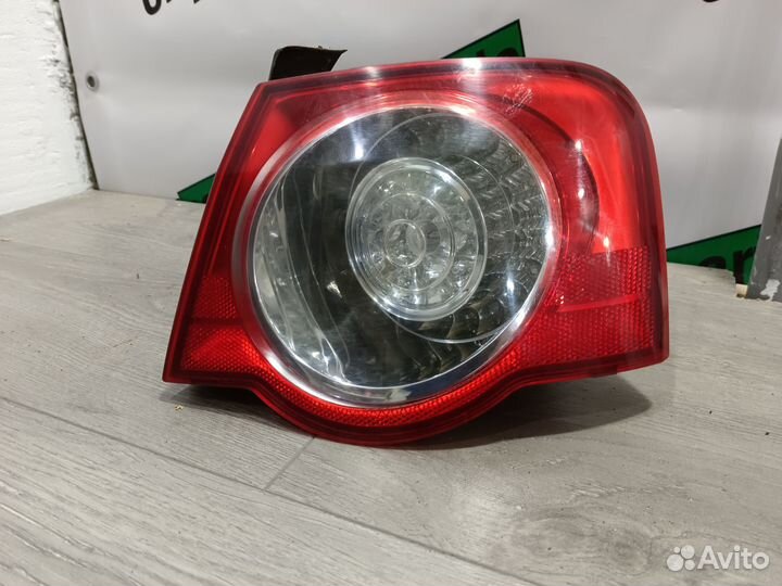 Задний правы фонарь для Volkswagen Passat B6