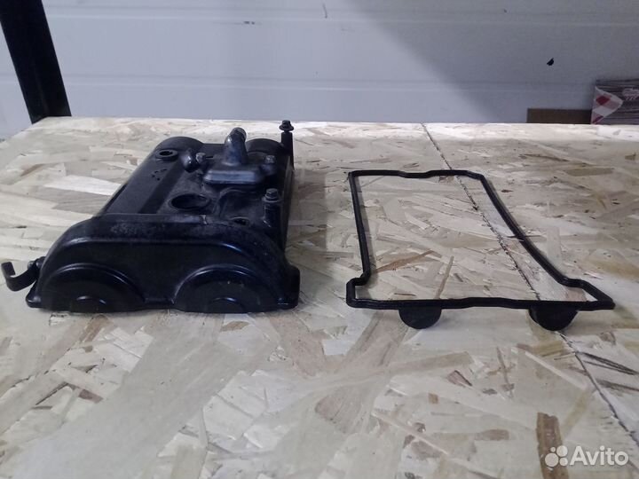 Клапанная крышка Kawasaki ER-6F