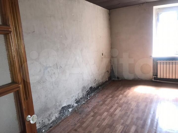 4-к. квартира, 68 м², 1/1 эт.