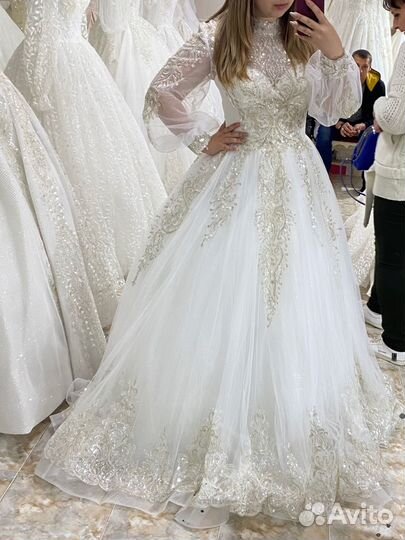 Свадебное платье