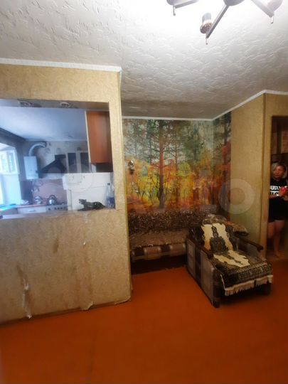 2-к. квартира, 45 м², 3/3 эт.