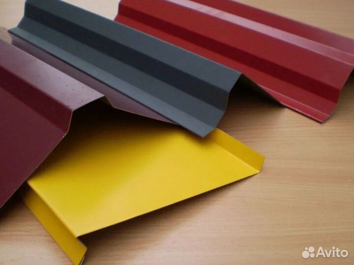 Фасонные нащельники планки сайдинга откосы