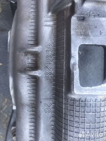 Передний подрамник dodge caravan 2.4