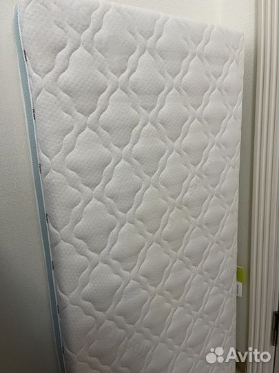 Кроватка с маятником, ортопедическим матрасом