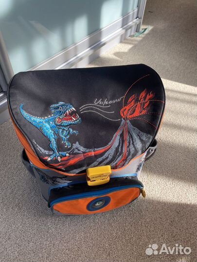 Рюкзак школьный с динозавром Der die das