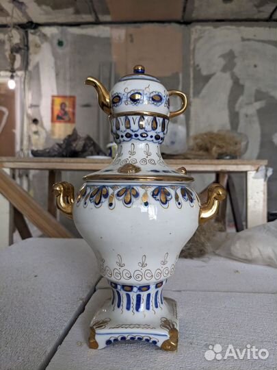 Фарфоровый самовар Гжель