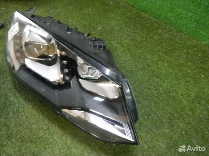 Фара правая Volkswagen Touareg