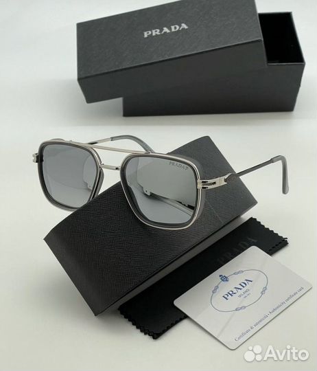 Солнцезащитные очки Prada с поляризацией