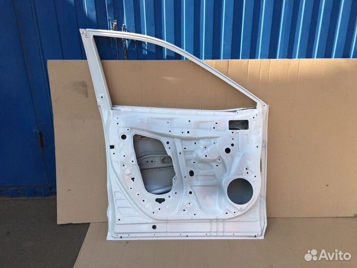 Дверь передняя левая Toyota Rav4 50