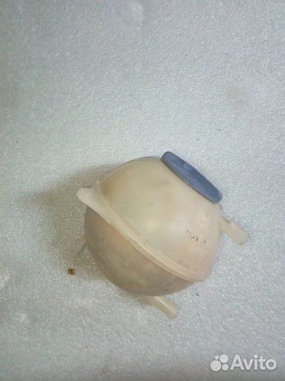 Бачок расширительный Volkswagen Polo купе 1.4 2000