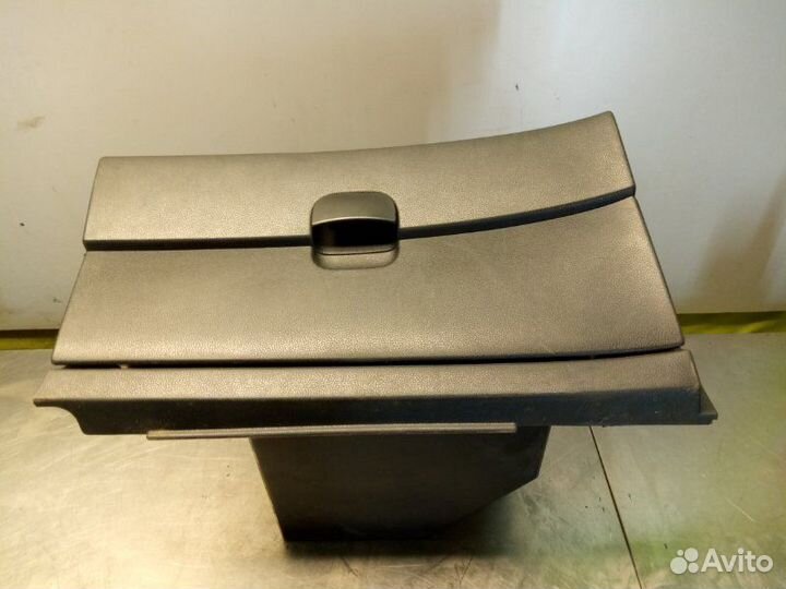 Бардачок Nissan Qashqai+2 JJ10E MR20DE 2010