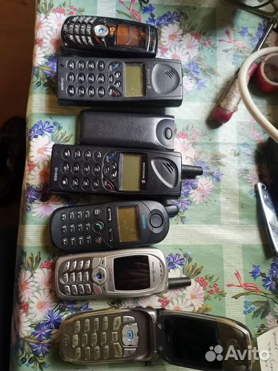 Старые сотовые в коллекцию