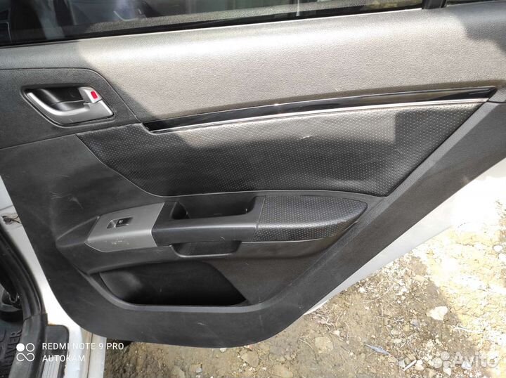 Обшивка двери Geely Emgrand ec7