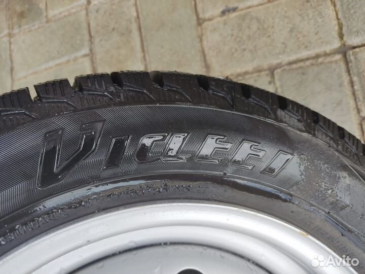 Комплект зимних колес r14