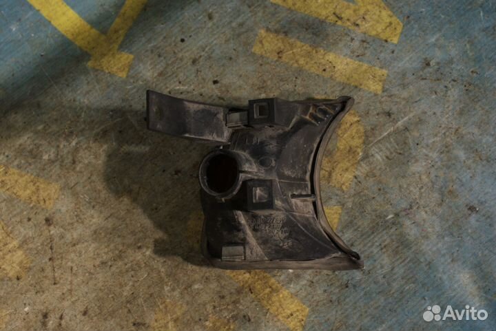 Передний левый поворотник BMW E34