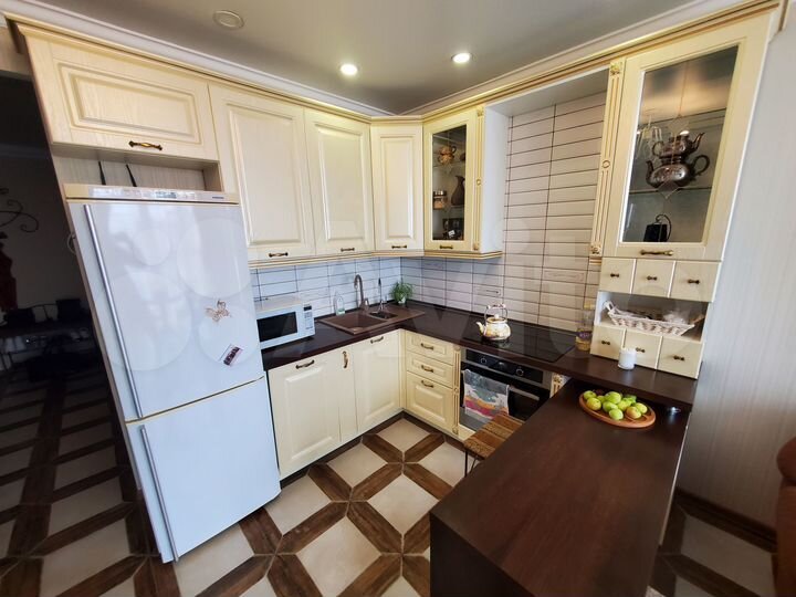 3-к. квартира, 80,2 м², 14/16 эт.