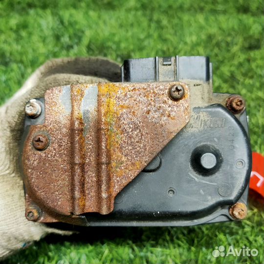 Дроссельная заслонка Mitsubishi Lancer X