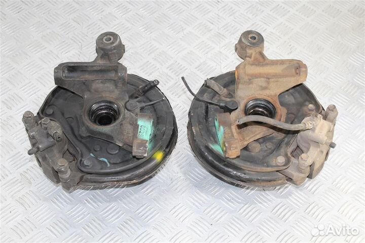 Ступица задняя комплект Subaru Forester SG5