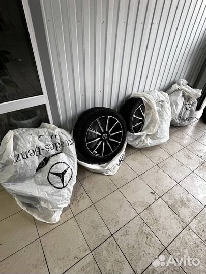 Pirelli P Zero SUV 2.25/45 R17