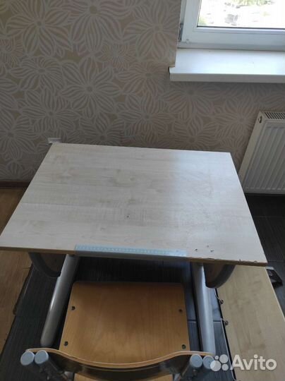 Растущая парта и стул бу деми