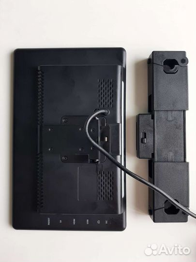 Мониторы для задних пассажиров